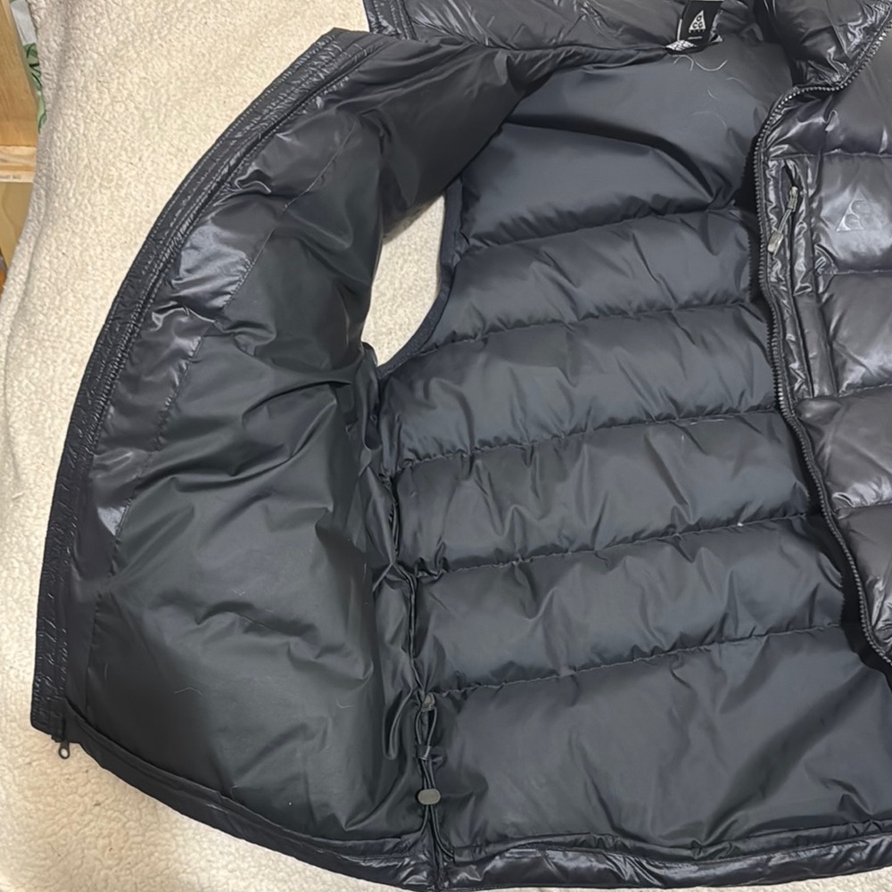 Black Puffer Vest - Picture 7 of 8